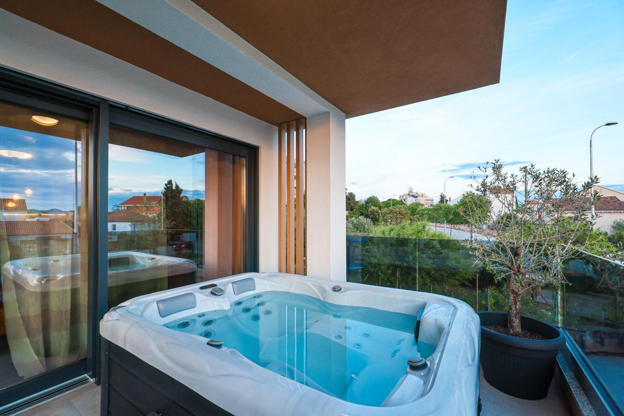 Luma Luxury Apartment With Jacuzzi ซาดาร์ ภายนอก รูปภาพ