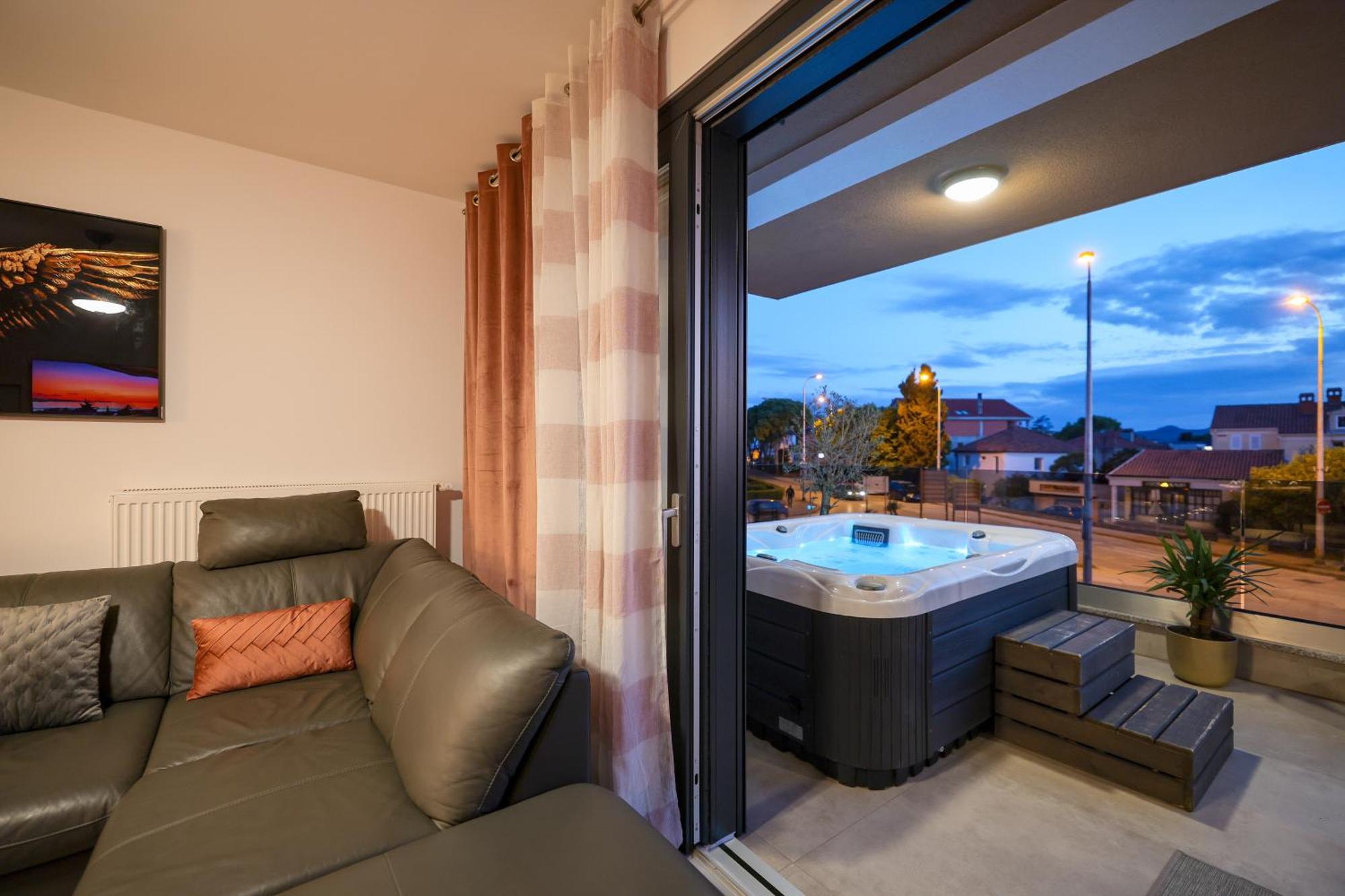 Luma Luxury Apartment With Jacuzzi ซาดาร์ ภายนอก รูปภาพ